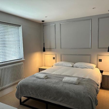 A Luxury 2 Bedroom Apartment Barnet Eksteriør billede