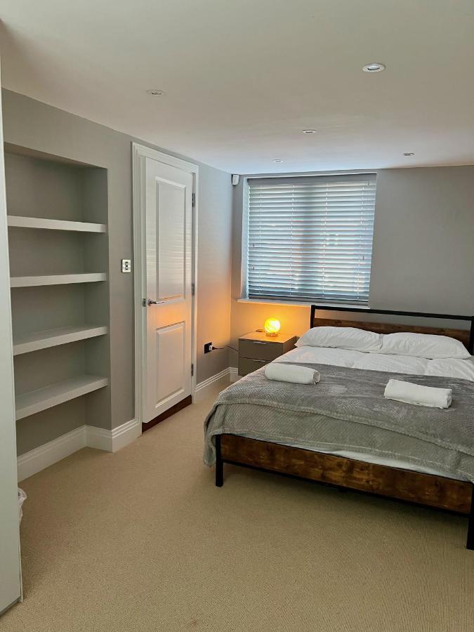 A Luxury 2 Bedroom Apartment Barnet Eksteriør billede